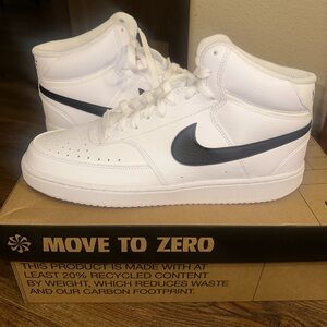 *NEW* Men's Nike Air Force 1 High White Black size 11.5